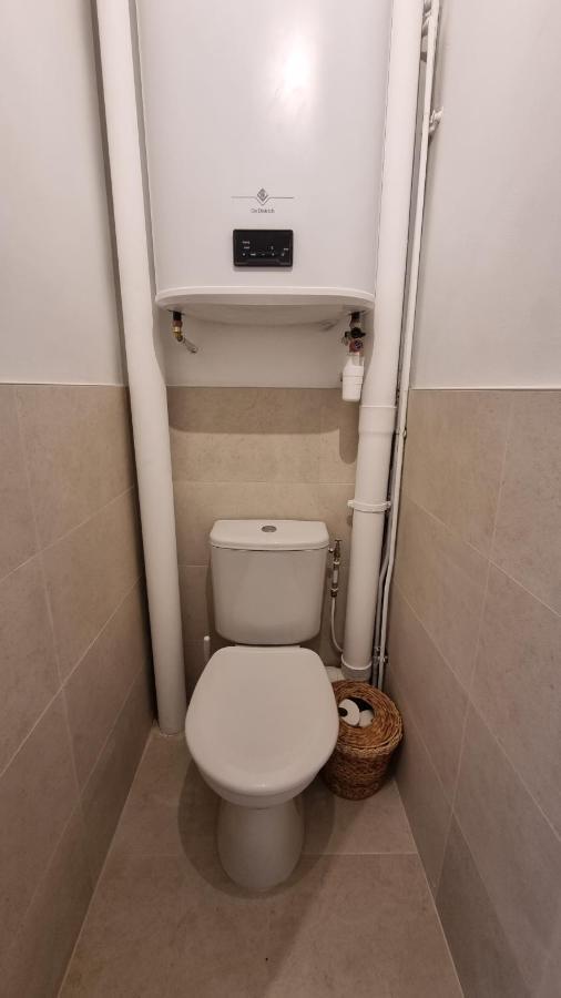 En Plein Coeur De Pelissanne - 55 M2 Renoves - Avec Parking Apartment ภายนอก รูปภาพ